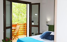Casa Vacanze Il Giardino - Appartamento Castagno